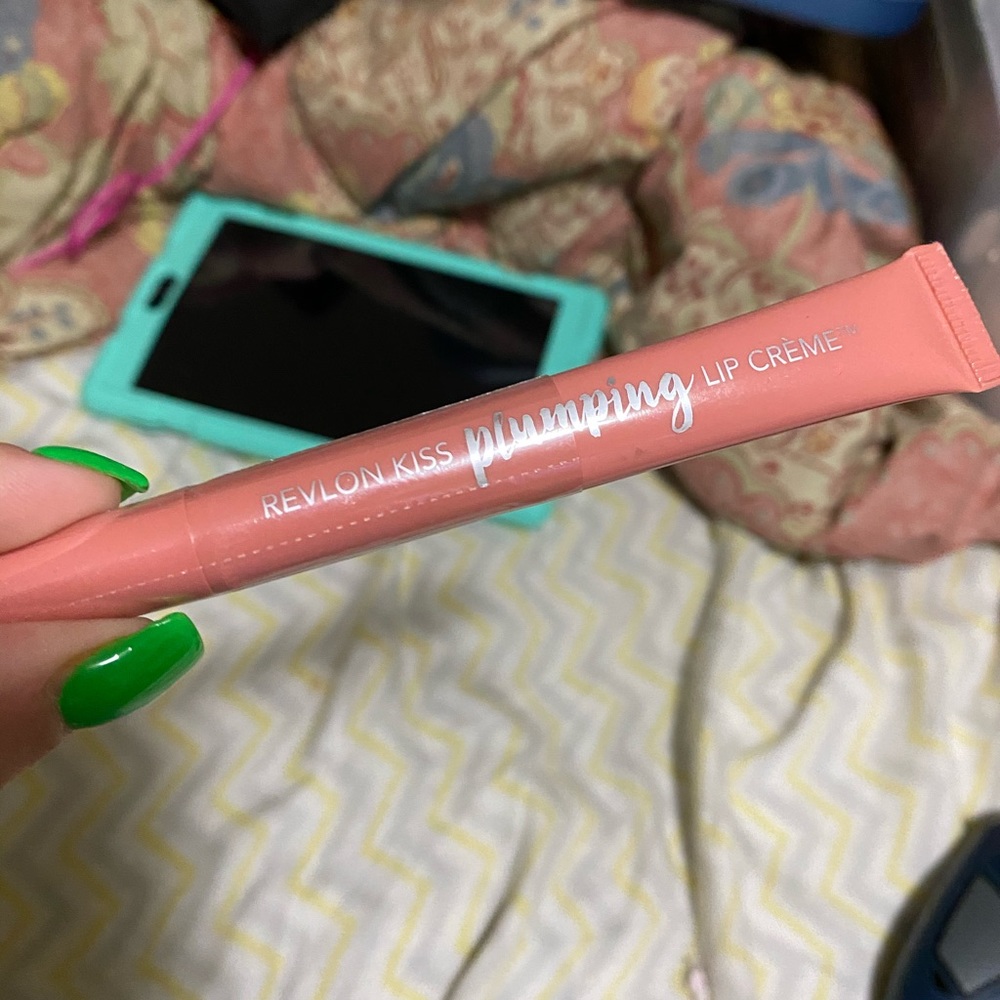 Revlon plumping lip